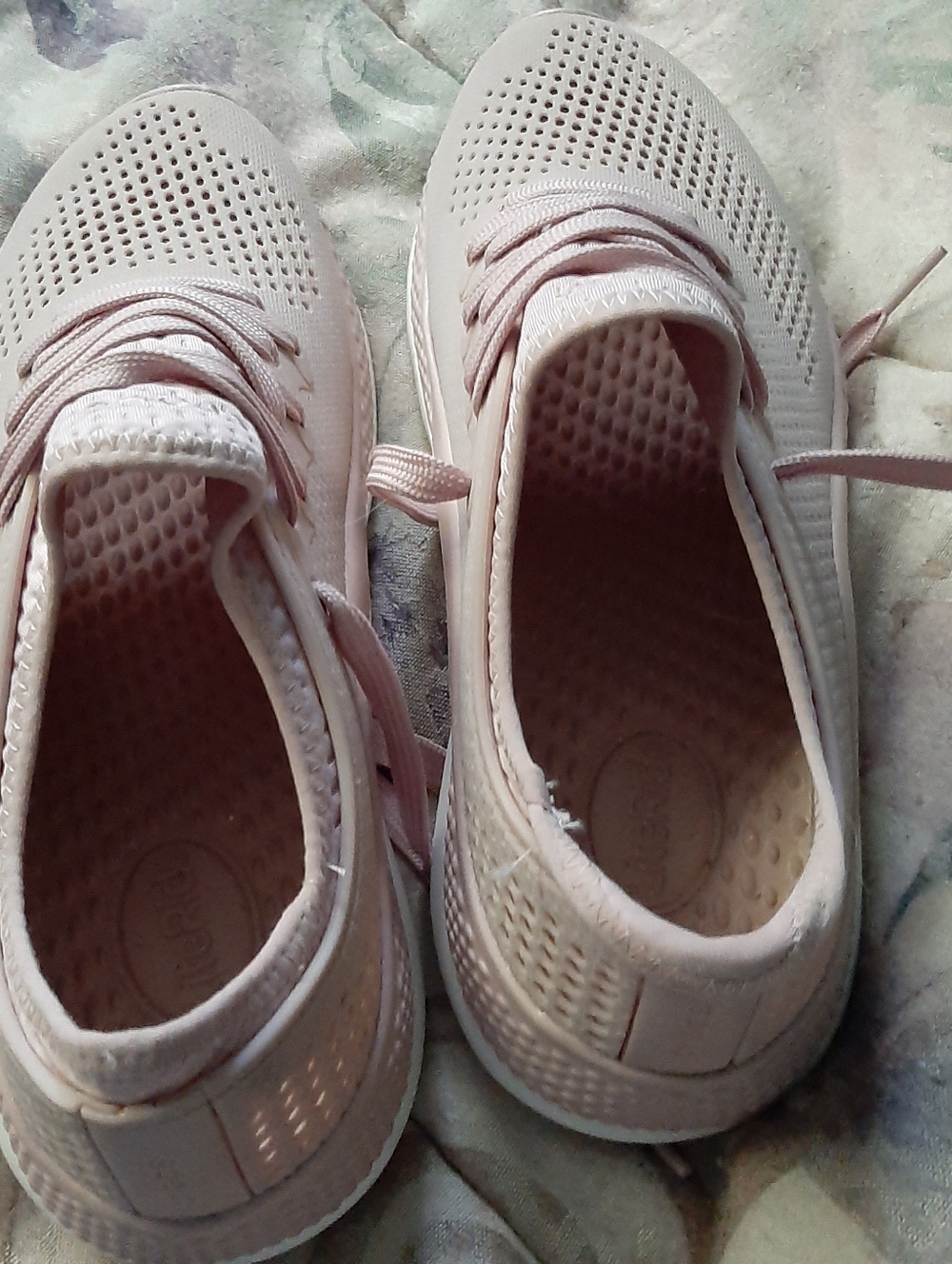 Crocs Pink Breathable Sneakers